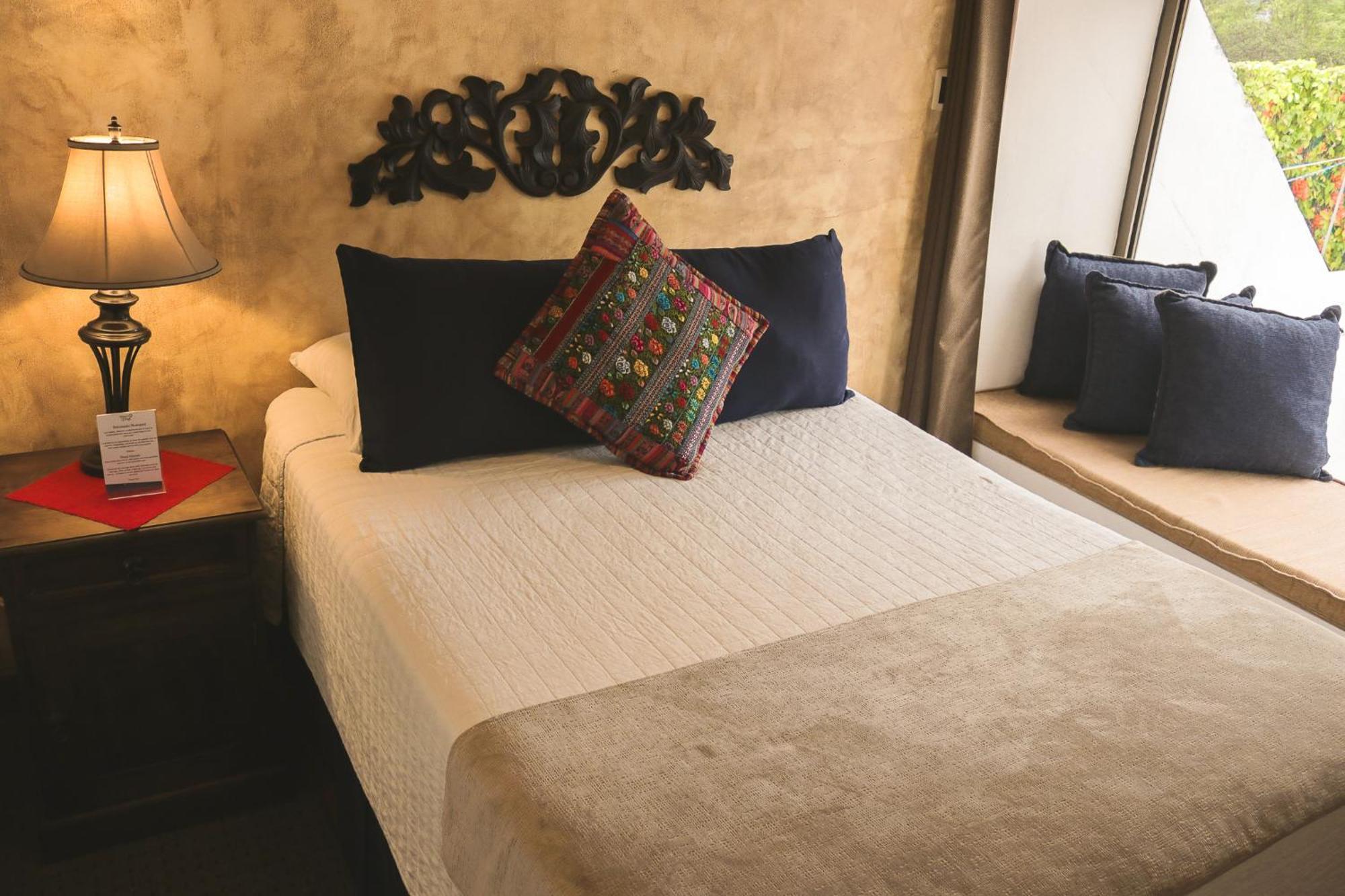 Hotel Posada De La Luna Антигуа-Гватемала Экстерьер фото