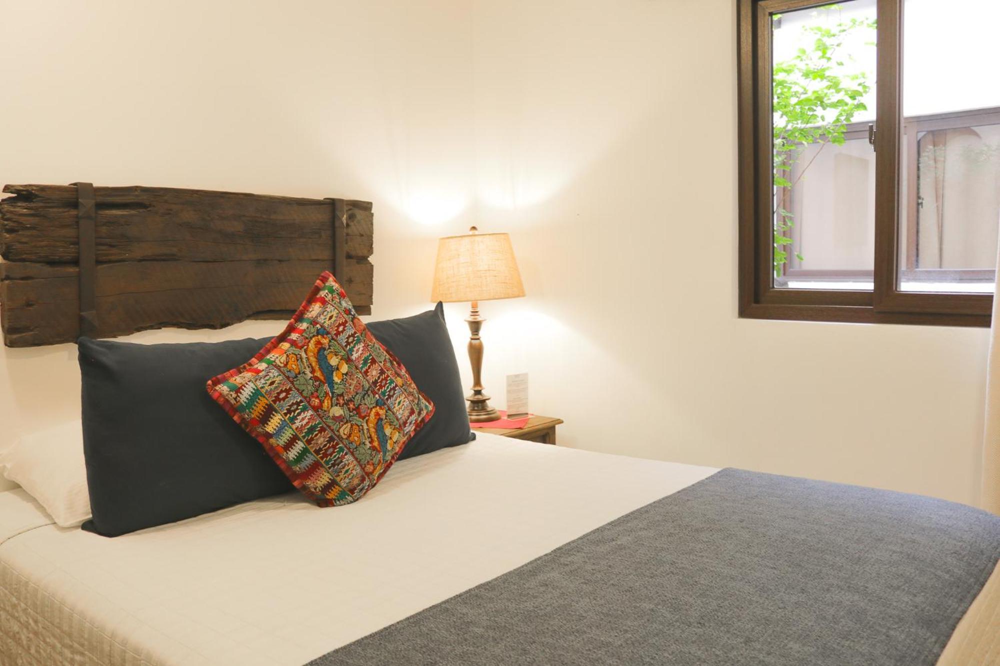 Hotel Posada De La Luna Антигуа-Гватемала Экстерьер фото