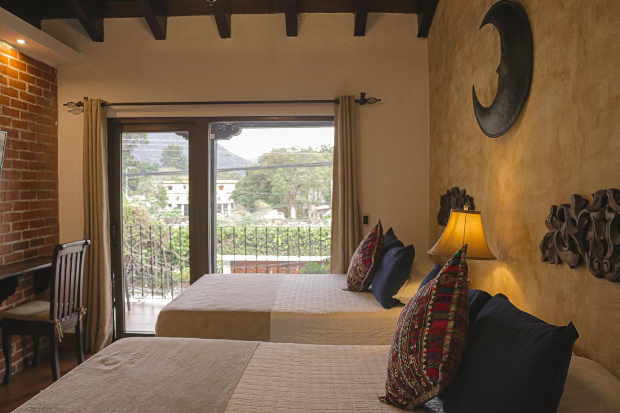 Hotel Posada De La Luna Антигуа-Гватемала Экстерьер фото