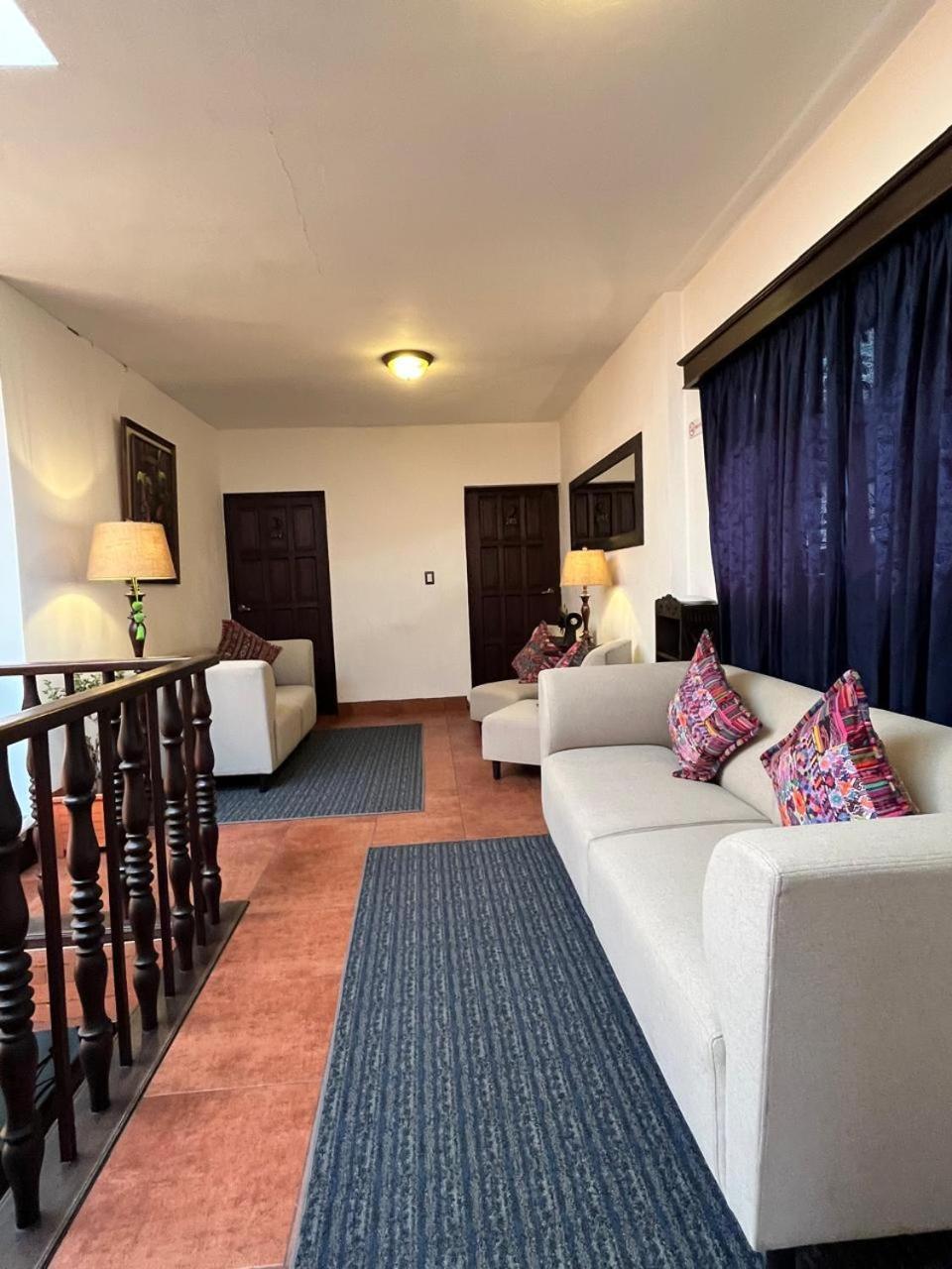 Hotel Posada De La Luna Антигуа-Гватемала Экстерьер фото