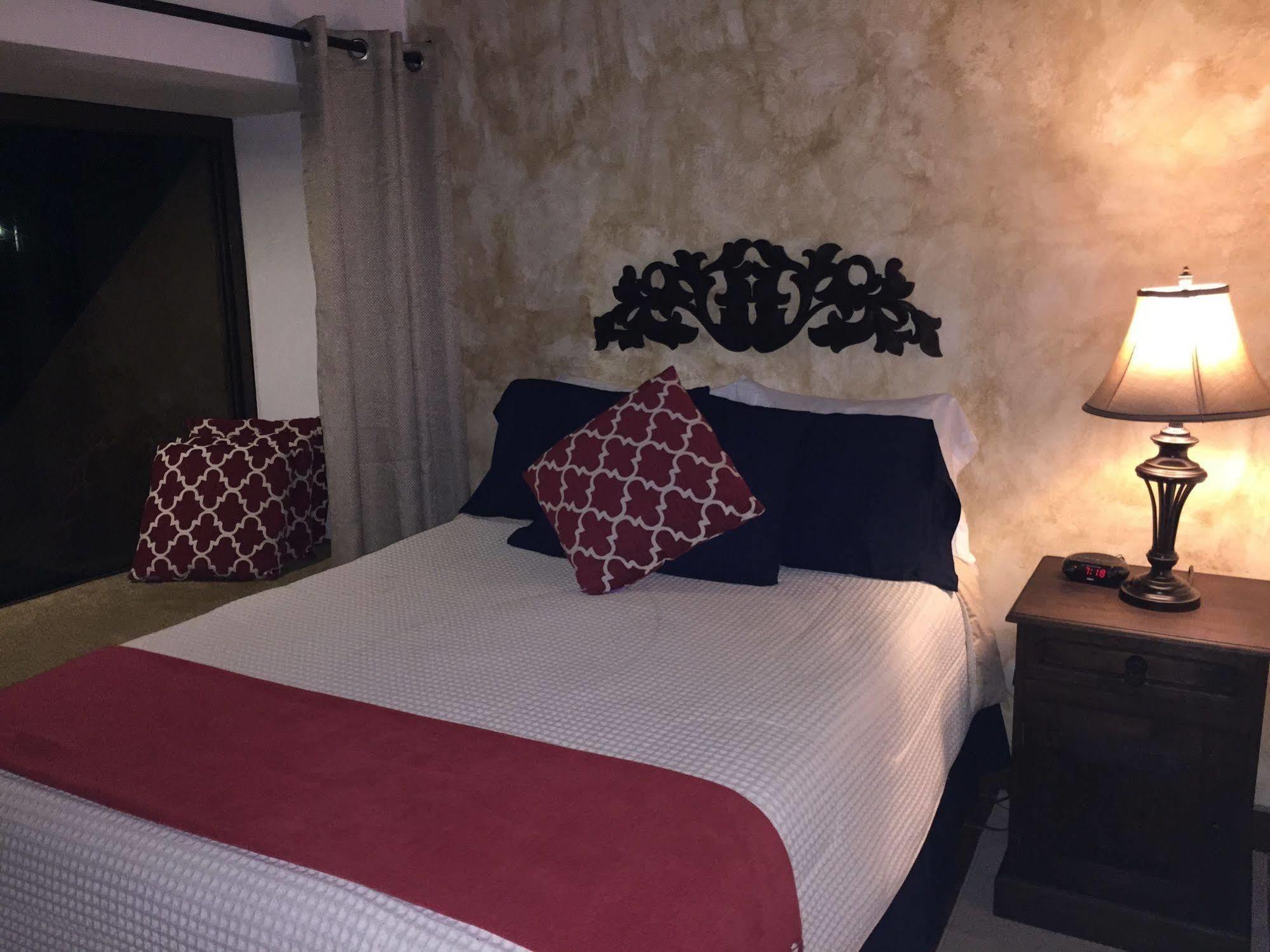 Hotel Posada De La Luna Антигуа-Гватемала Экстерьер фото